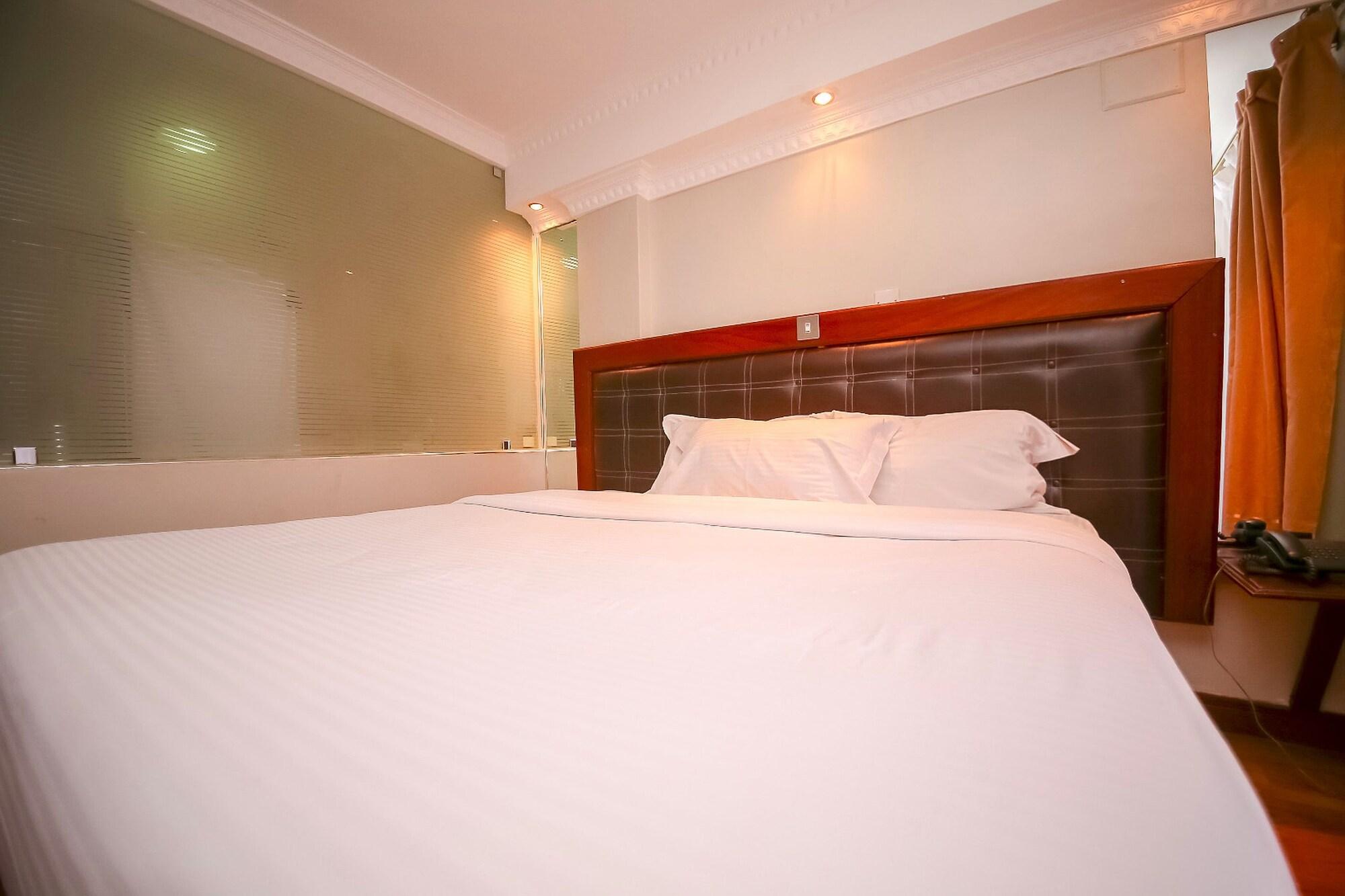 Nairobi Upperhill Hotel Bagian luar foto