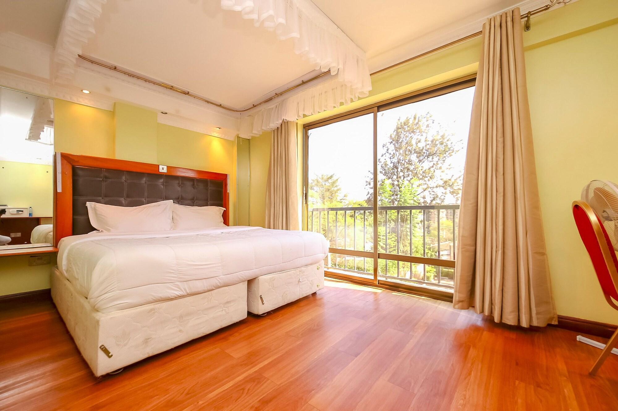 Nairobi Upperhill Hotel Bagian luar foto
