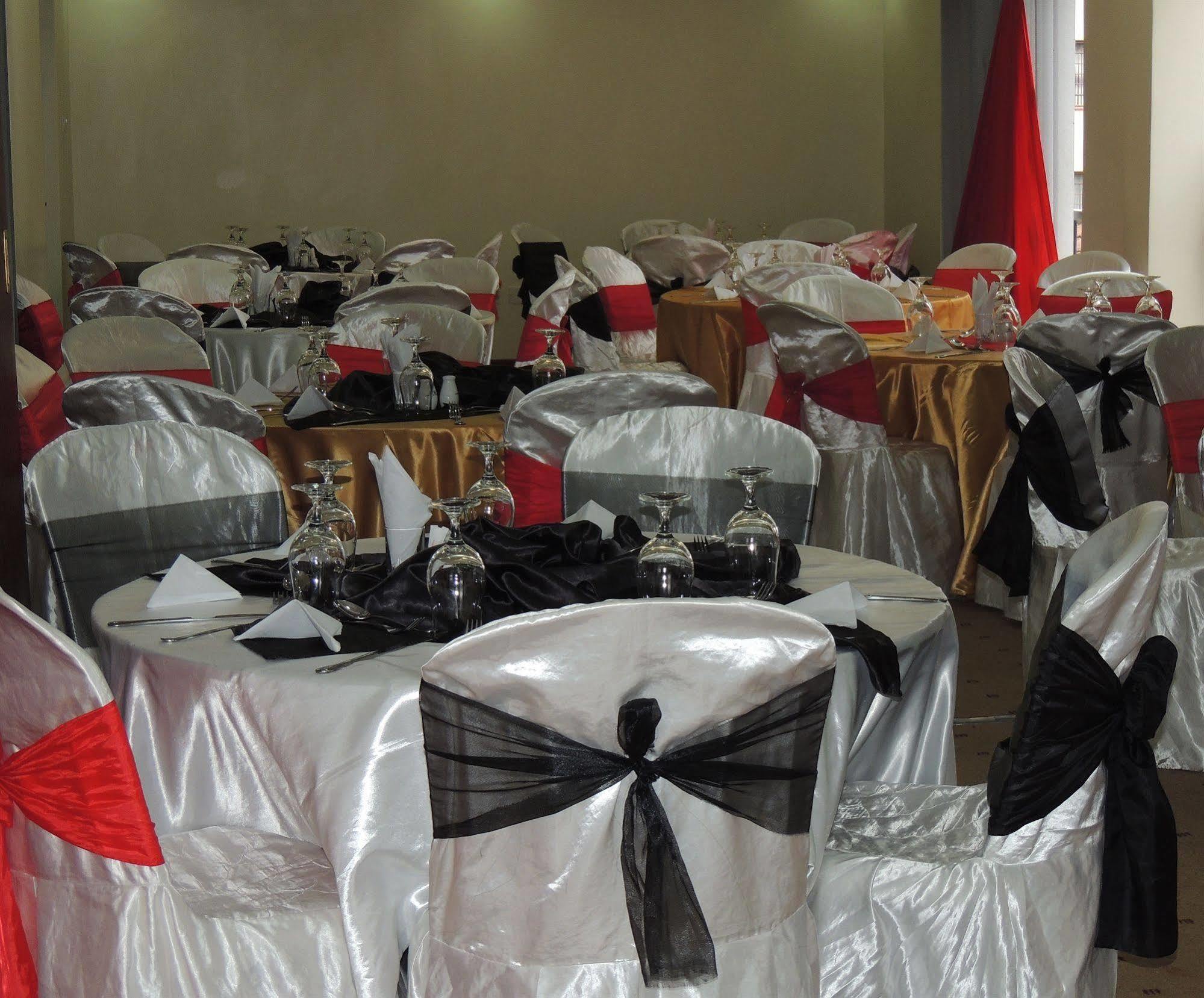 Nairobi Upperhill Hotel Bagian luar foto