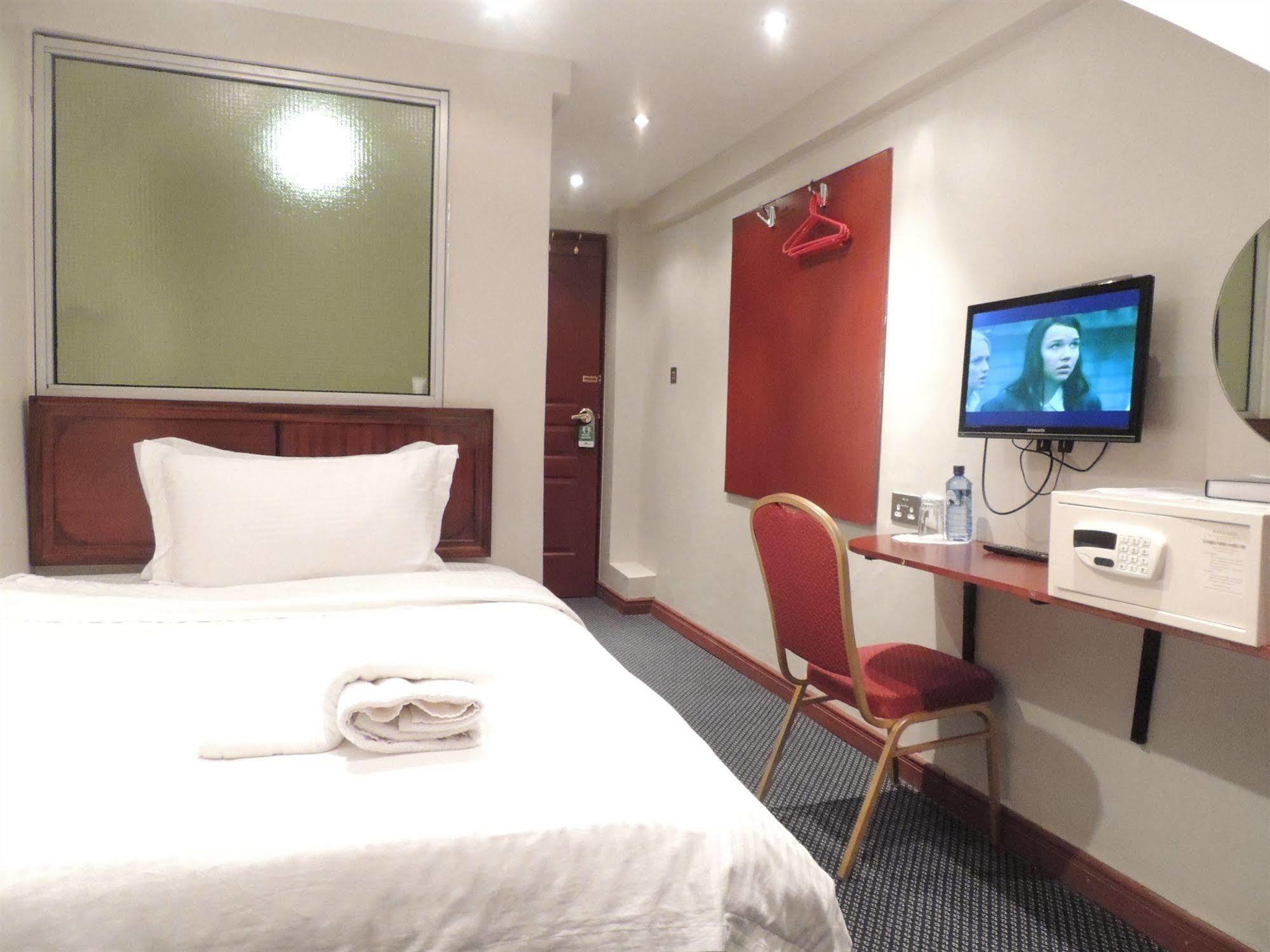 Nairobi Upperhill Hotel Bagian luar foto